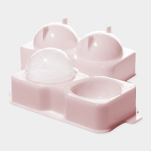 Make Spherical Ice Using the Japanese Ice Mold